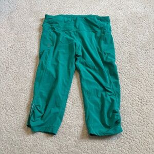 Athleta Green Cropped Leggings Size Pockets Zip Pocket Reflective Medium